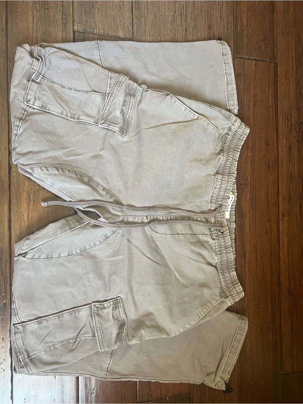 PacSun Men's Cargo Shorts in Light Taupe